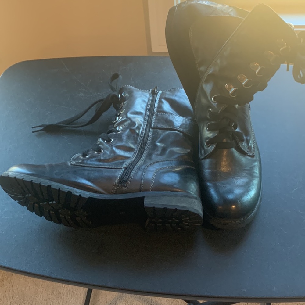Black booties - Picture 2 of 8